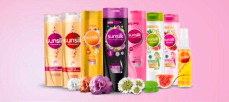 5 Shampoo Favorit yang Bikin Rambut Lebih Berkilau
