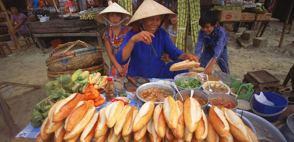 Banh Mi : Perpaduan Roti Prancis dan Cita Rasa Vietnam