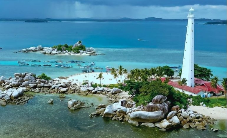 Pesona Bangka Belitung: Surga Pantai Berpasir Putih