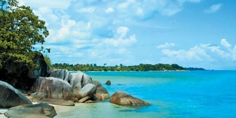 Liburan Seru di Pantai Bukit Berahu