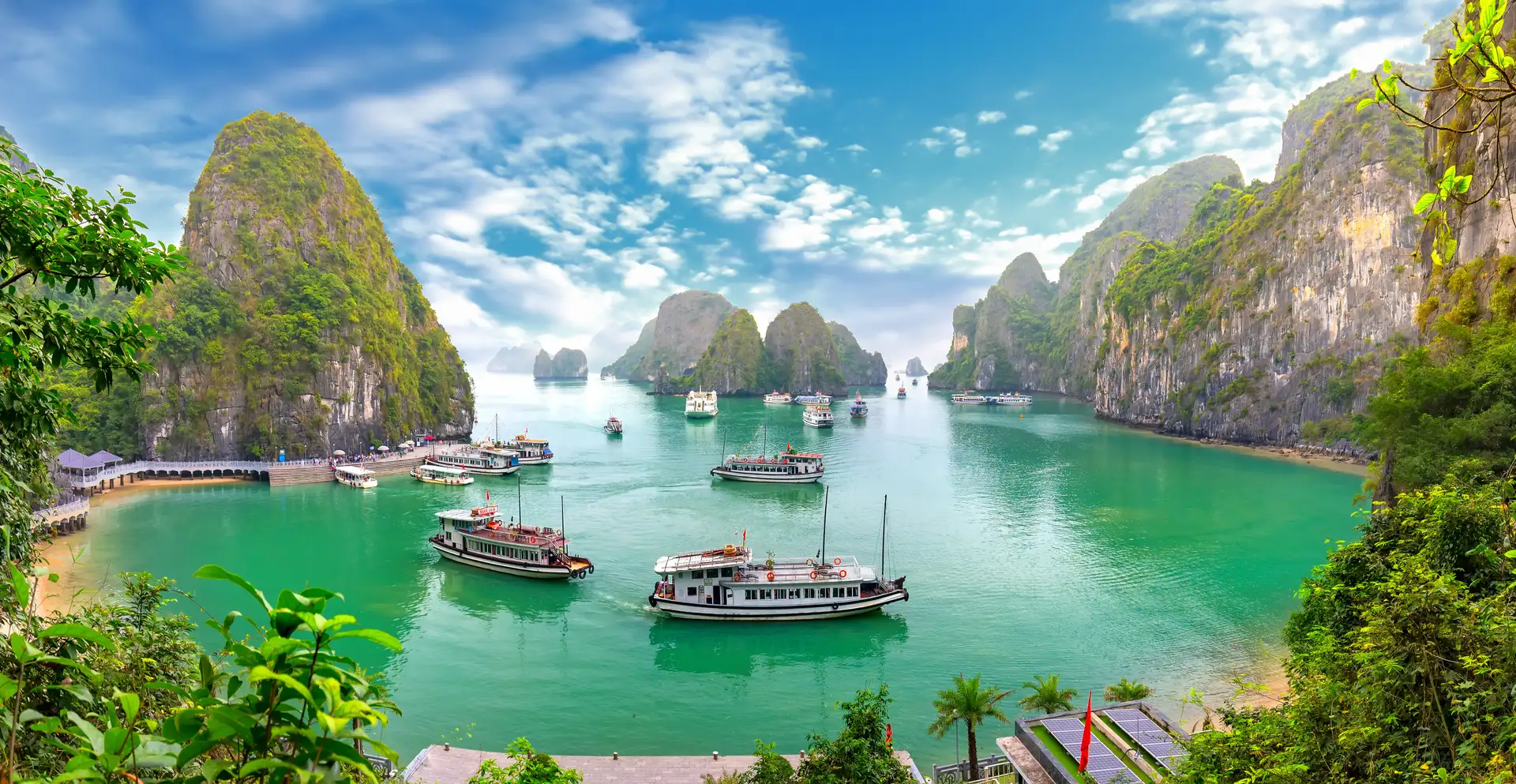 Menjelajahi Keindahan Teluk Ha Long, Warisan Dunia Vietnam