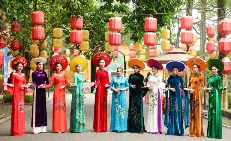 Sejarah Ao Dai dan Makna di Balik, Simbol Nasional Vietnam