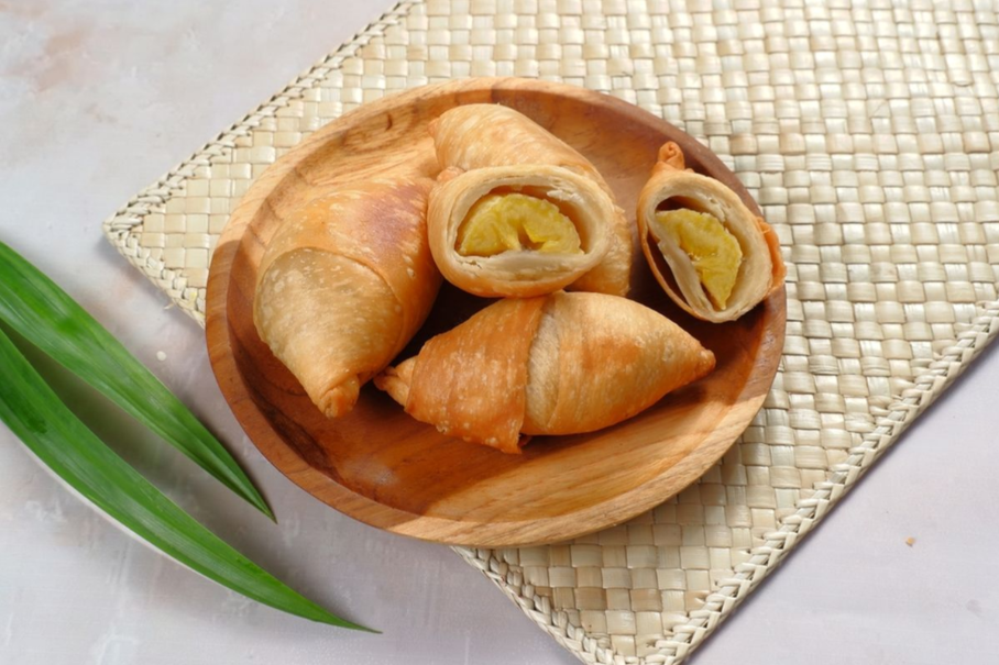 Pisang Molen Cemilan Sederhana Yang Penuh Kenikmatan